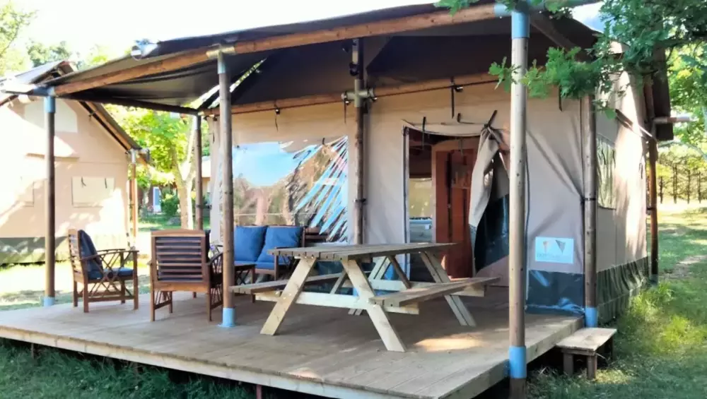 Campingplatz FONTAINE DU ROC 3 Sterne★★★